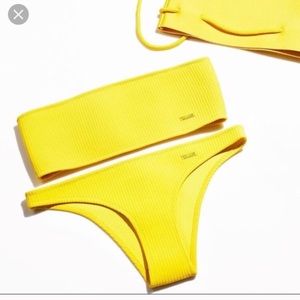 ISO THIS OR ANY OTHER YELLOW TRIANGLE S OR M